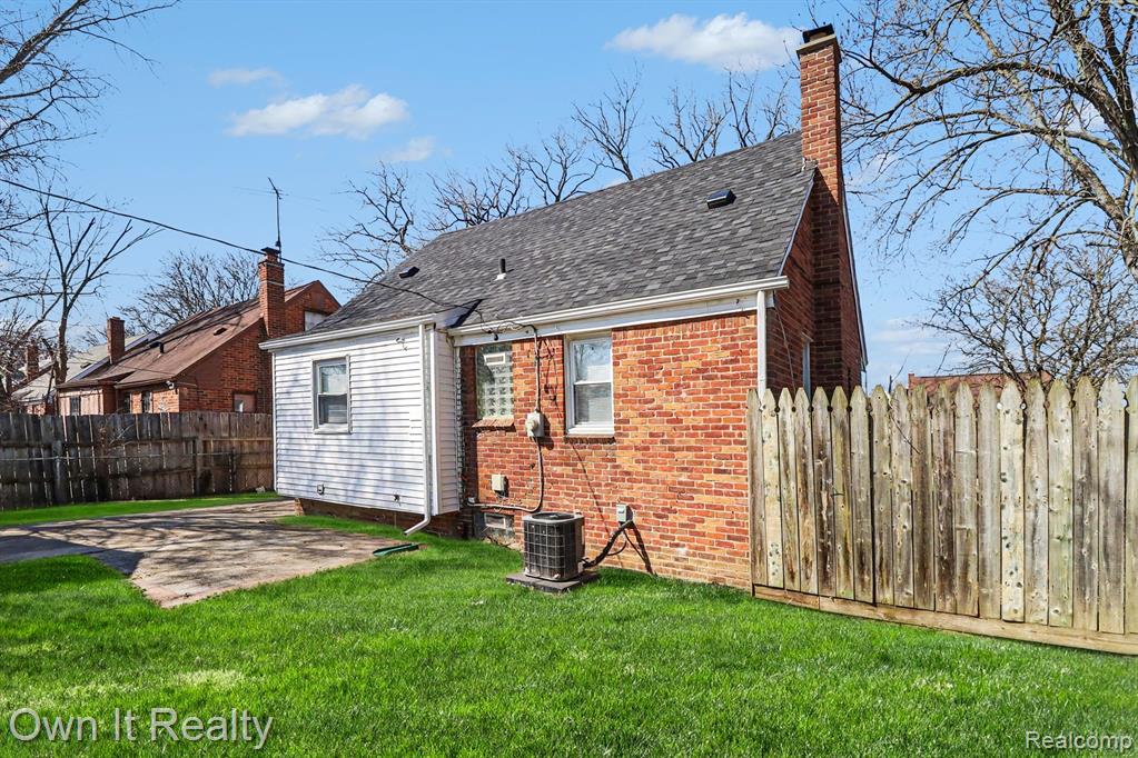12066 Bramell, Redford, MI 48239 — Photo 27