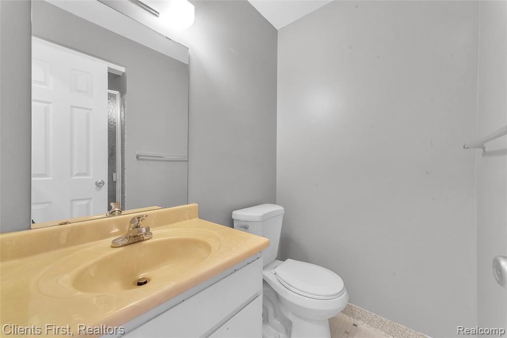 7570 WOODVIEW Street, Westland, MI — Photo 23