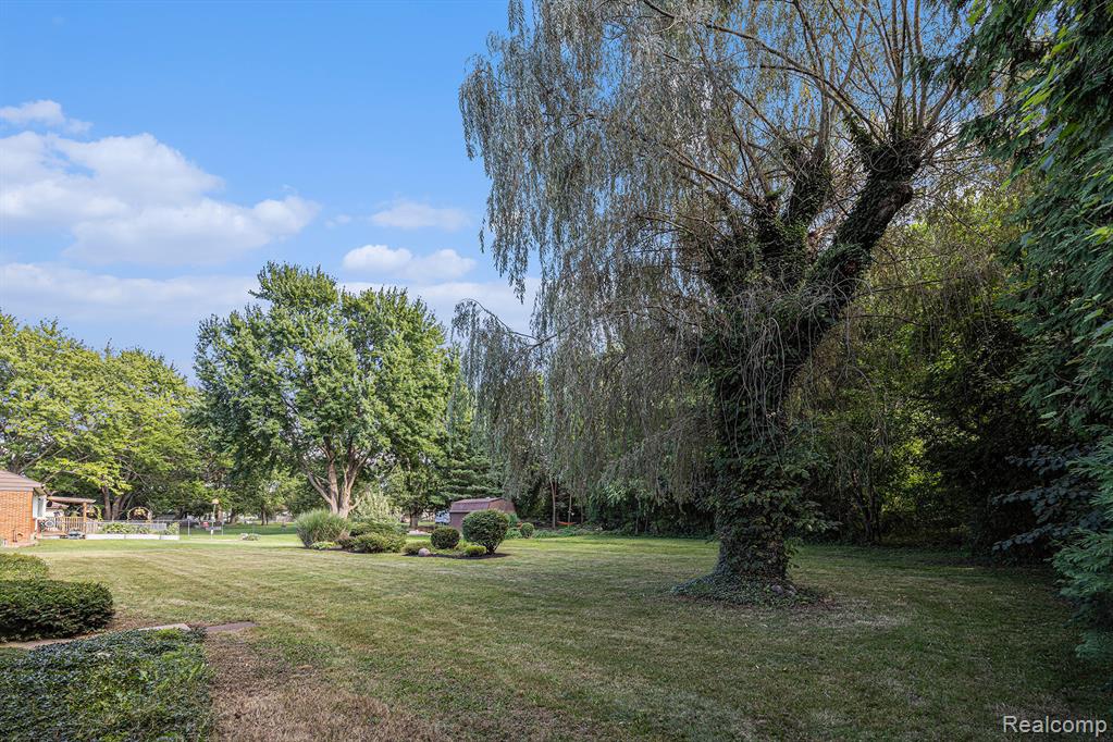 5294 E Atherton Road, Burton, MI 48519 — Photo 20