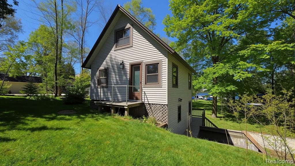 9847 Portage Lake Avenue, Pinckney, MI 48169 — Photo 24