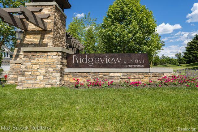 42897 CARDINAL Way, Novi, MI — Photo 42