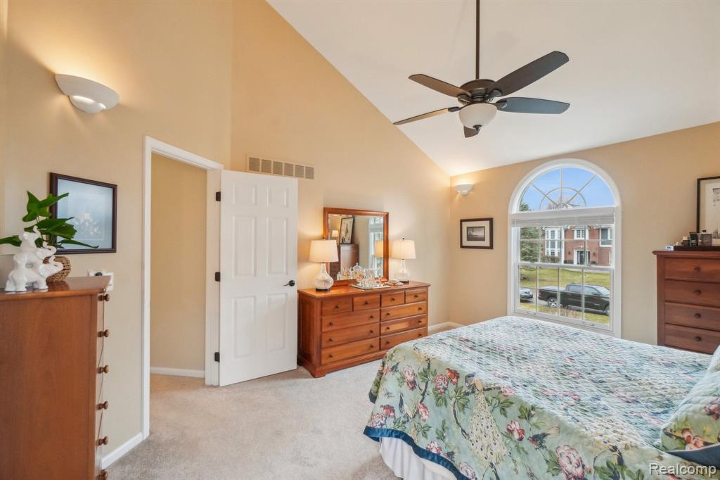 6847 HUBBARD Circle, Clarkston, MI 48348 — Photo 22