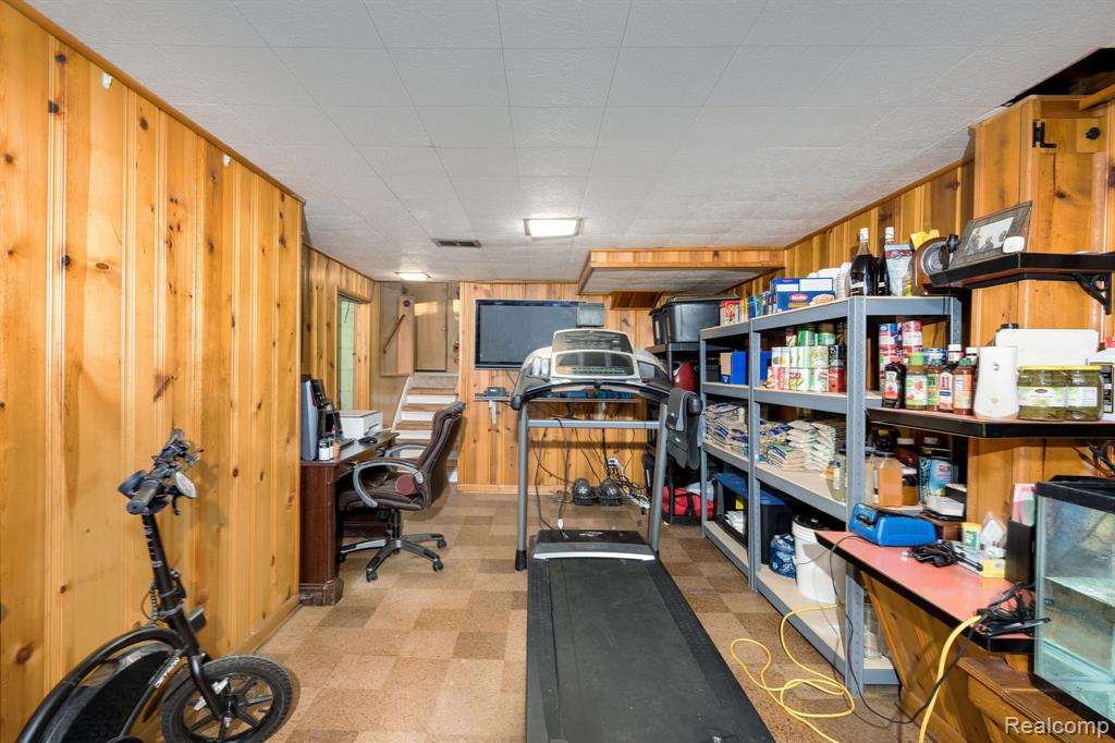 392 Cambridge Drive, Mount Clemens, MI 48043 — Photo 41