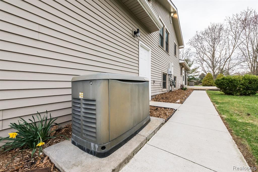 3672 W NORTH TERRITORIAL Road, Whitmore Lake, MI 48189 — Photo 45