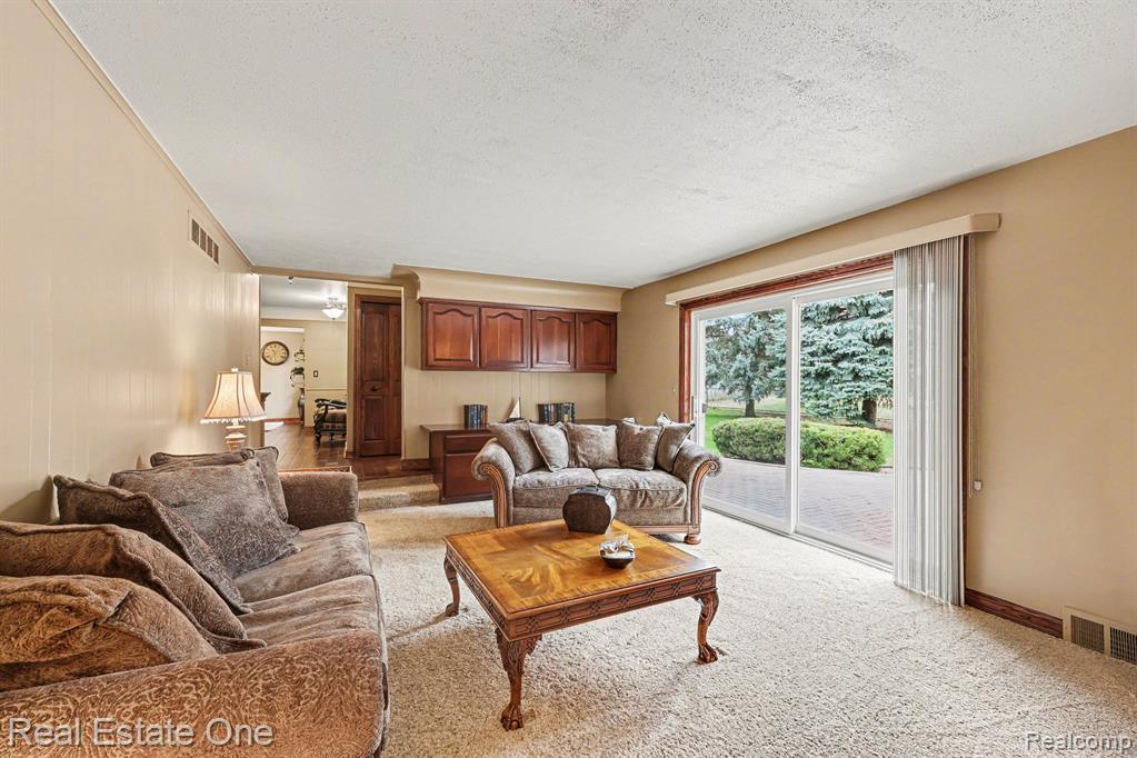 55689 Nocturne Court, Shelby Twp, MI 48316 — Photo 9