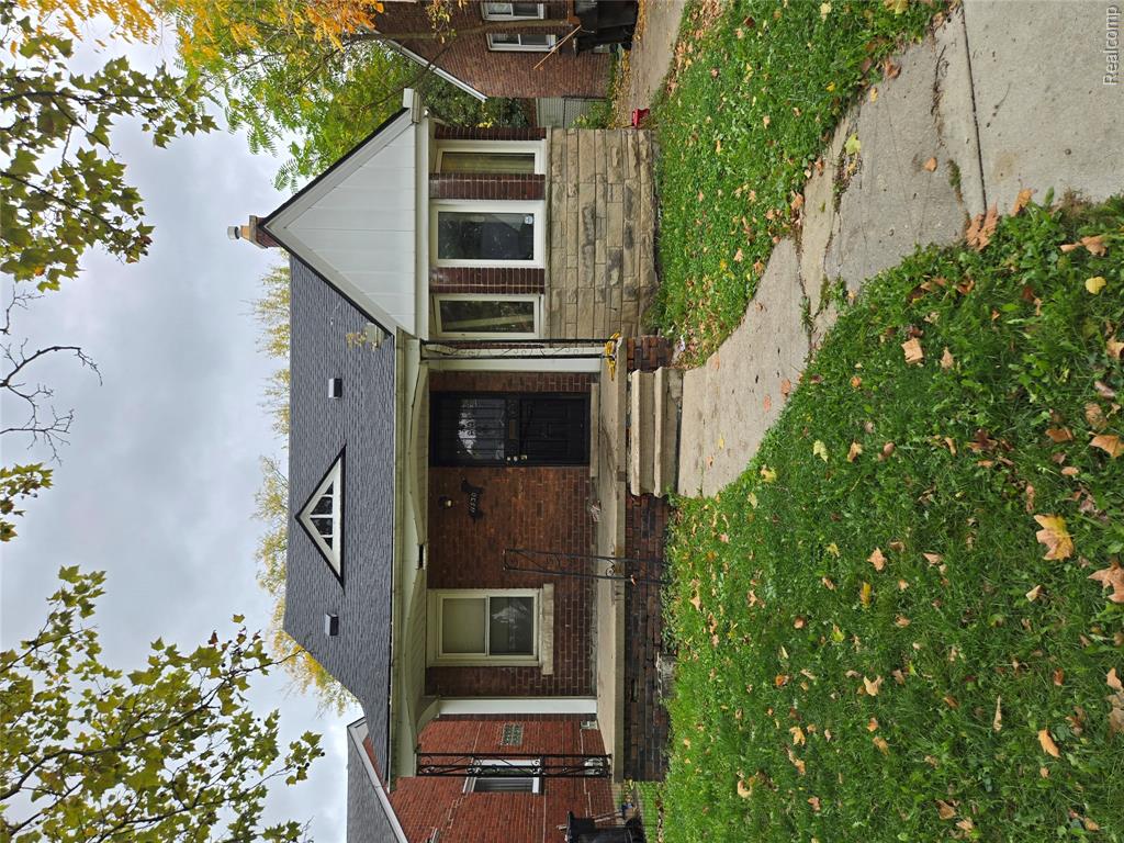 11530 Lakepointe Street, Detroit, MI 48224