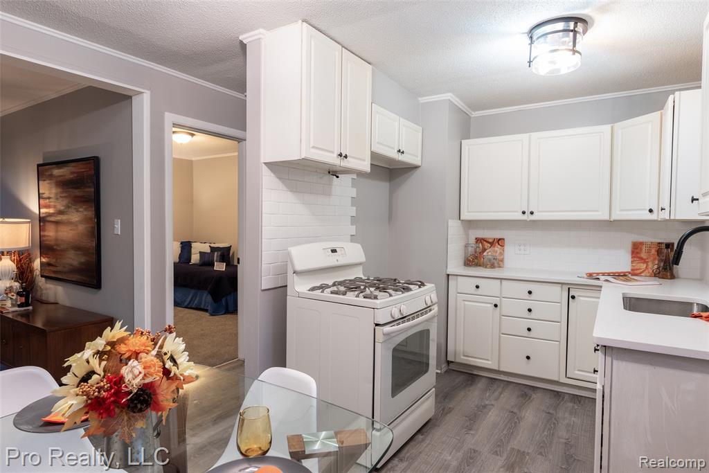 2071 WINEWOOD Avenue - Photo 5