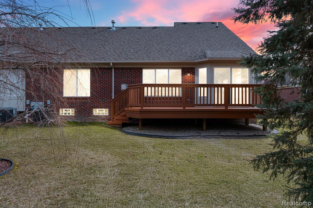 52497 WESTFIELD Drive, Macomb, MI 48042 — Photo 32