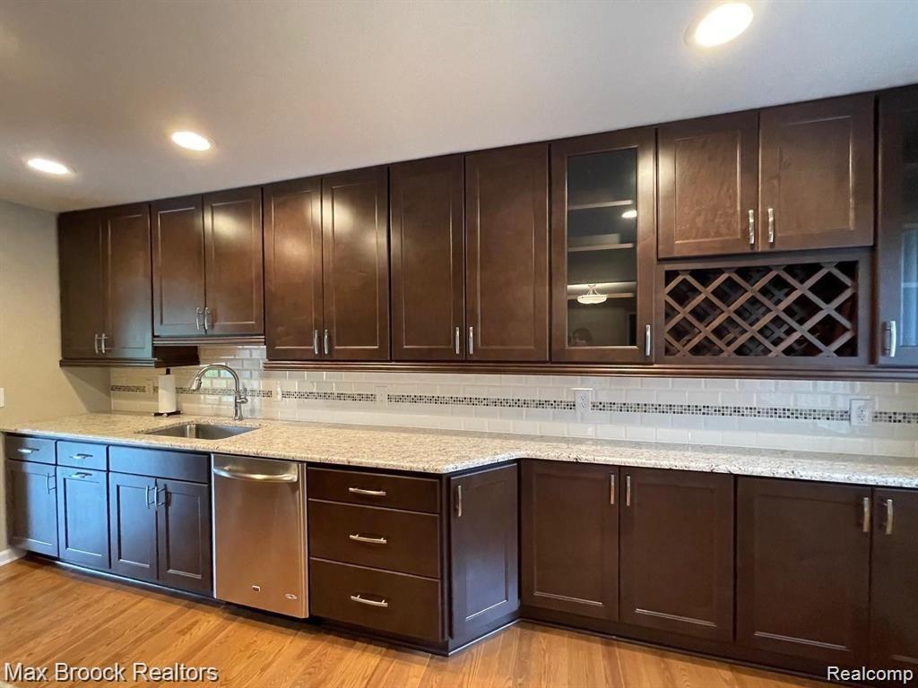 4585 Laurel Club Circle, West Bloomfield, MI 48323 — Photo 2