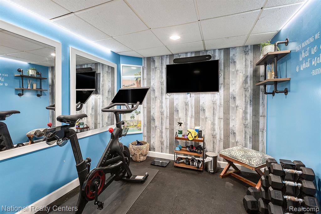 15421 ROBINWOOD Drive, Plymouth, MI 48170 — Photo 22