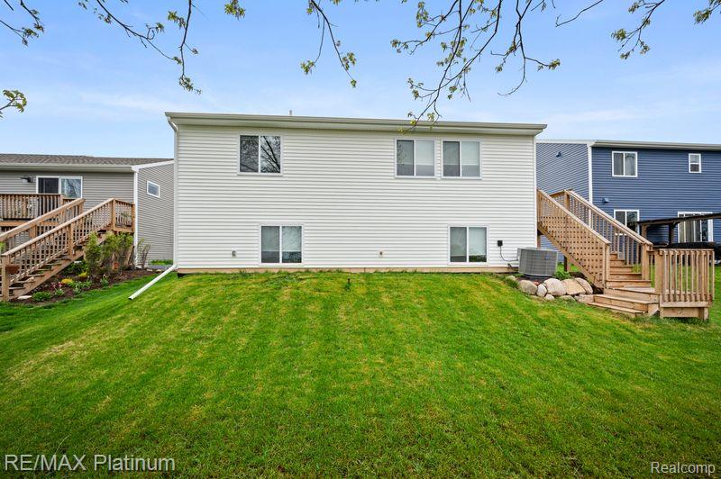 2869 W Sycamore River Drive, Fowlerville, MI 48836 — Photo 2