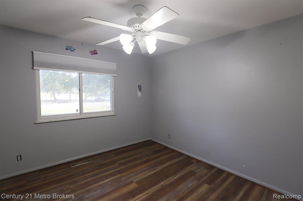 G-3366 W COURT Street, Flint, MI 48532 — Photo 14
