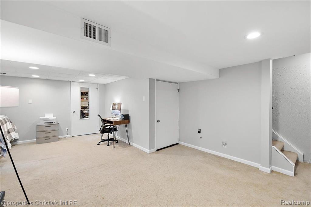 41293 IRONWOOD Drive, Clinton Twp, MI 48038 — Photo 34