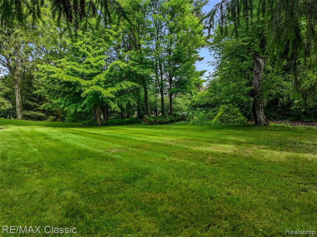 830 JONATHAN Lane, Bloomfield Hills, MI 48302 — Photo 46