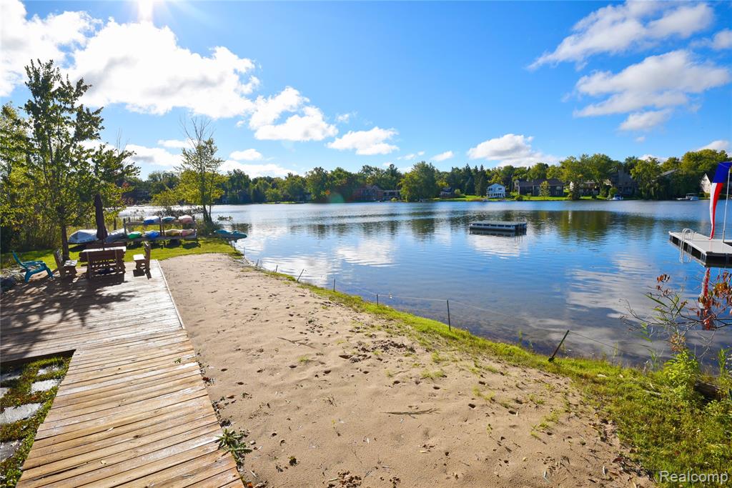 6536 Pleasant Lake Court, West Bloomfield, MI — Photo 41