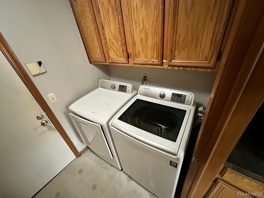 577 LEXINGTON Drive, Rochester Hills, MI 48307 — Photo 6