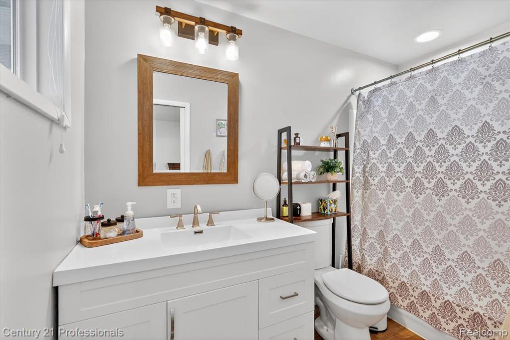 7079 Felix Drive, Clarkston, MI — Photo 27