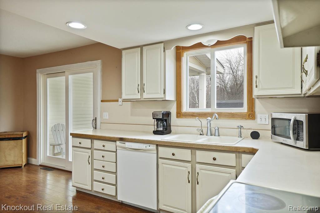 8661 VASSAR Road, Millington, MI 48746 — Photo 15
