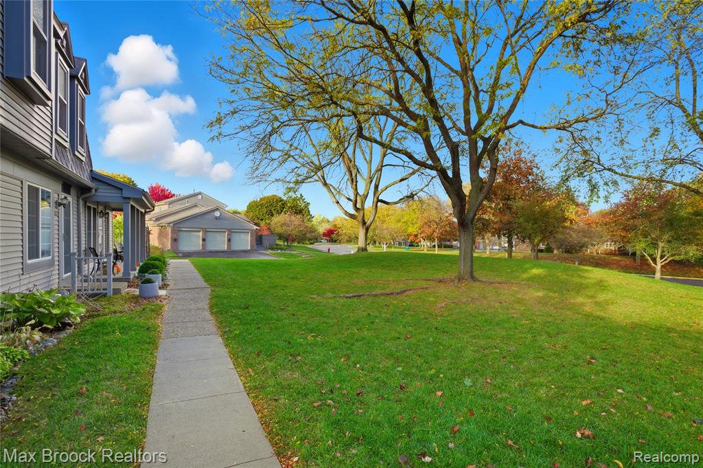 2846 Bombridge Court, Ann Arbor, MI 48104 — Photo 2