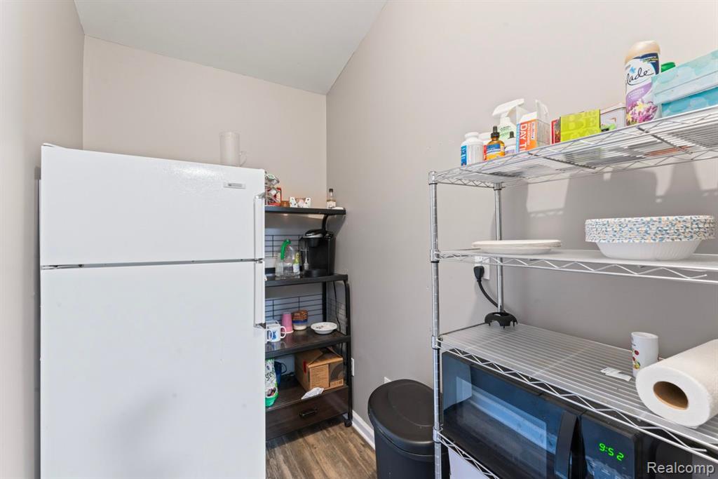 550 S Saginaw Street, Lapeer, MI 48446 — Photo 16