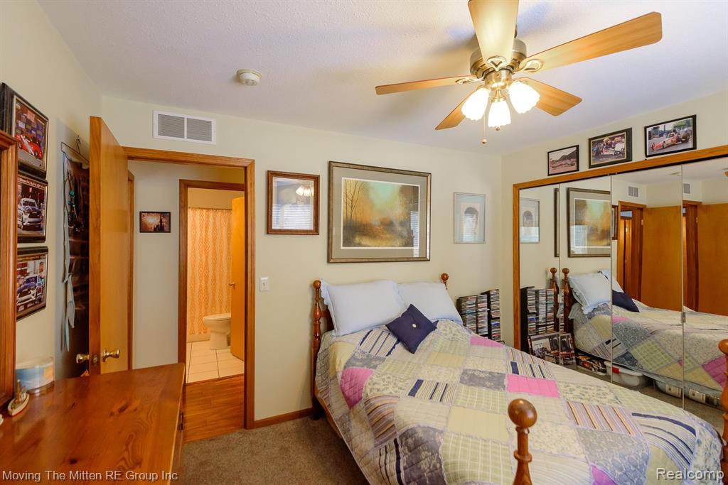45912 PURPLE SAGE, Belleville, MI 48111 — Photo 17