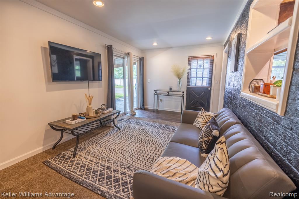 5981 N Dowling Street, Westland, MI — Photo 12