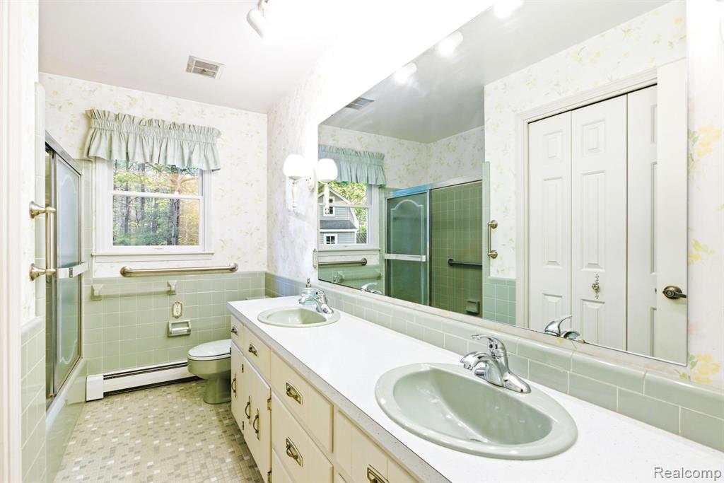 5208 N Hillcrest Drive, MI 48049 — Photo 21