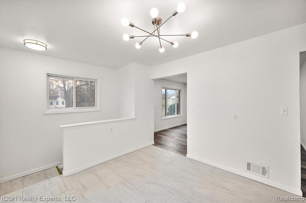 8104 Cloverdale Avenue, Ferndale, MI 48220 — Photo 17