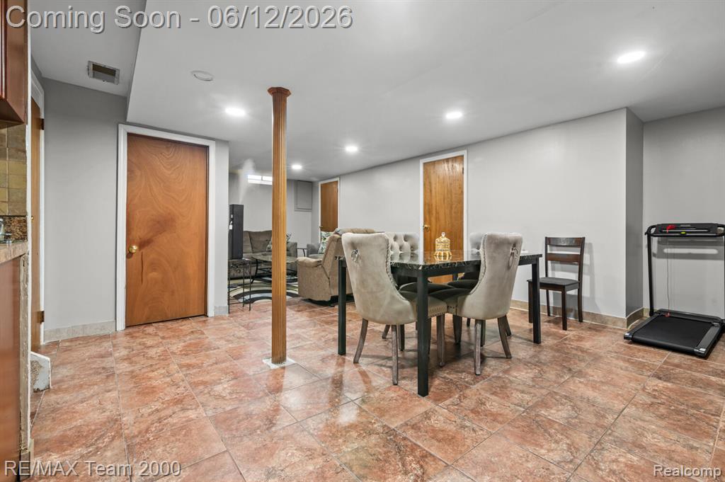 3 Morross Court, Dearborn, MI 48126 — Photo 23