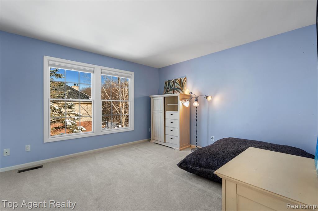668 Berridge Circle, Lake Orion, MI — Photo 39