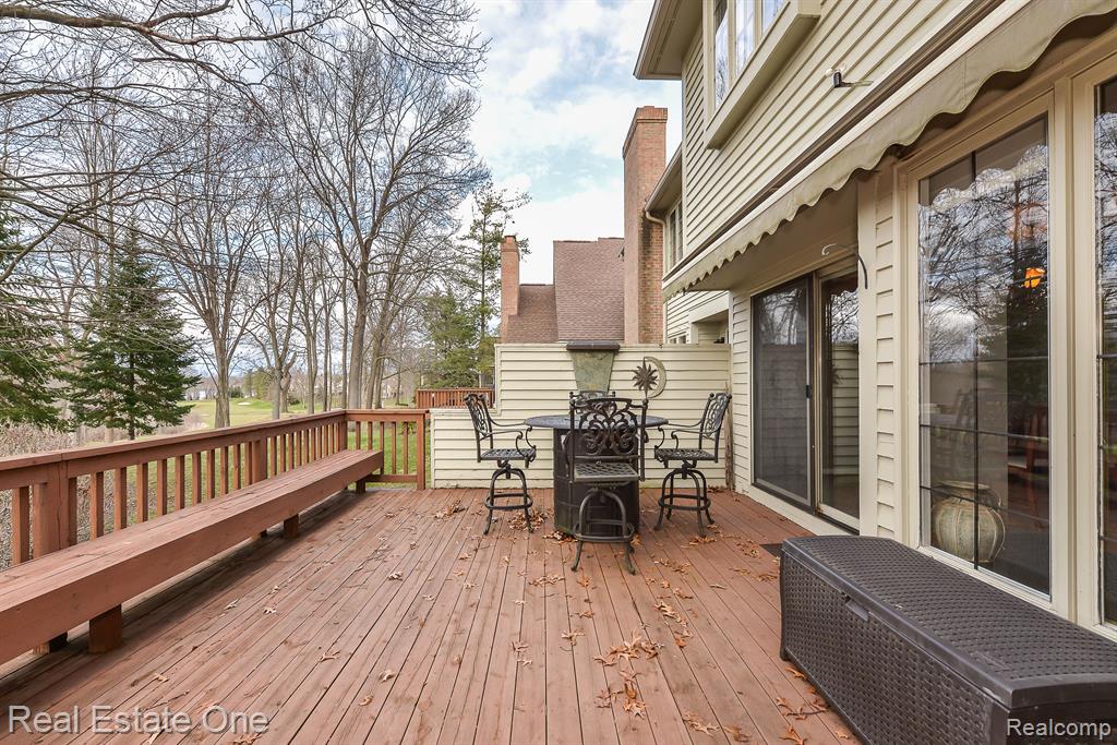 4490 GOLF VIEW Drive, Brighton, MI 48116 — Photo 21