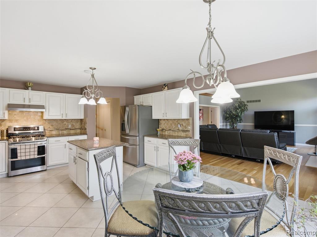 48507 Montelepre Drive, Utica, MI 48315 — Photo 26