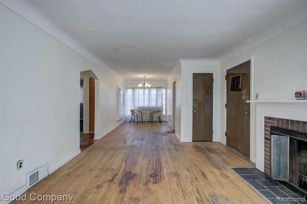 438 W MOREHOUSE Avenue, Hazel Park, MI 48030 — Photo 6