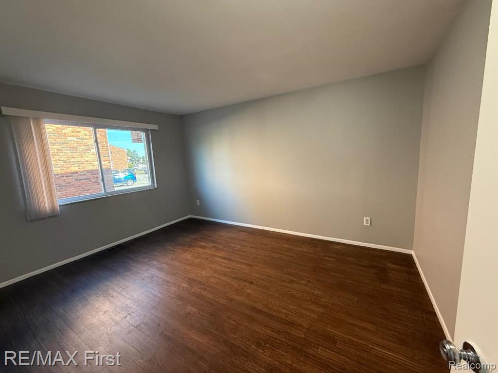 29638 Hoover Road, 638, Warren, MI 48093 — Photo 15