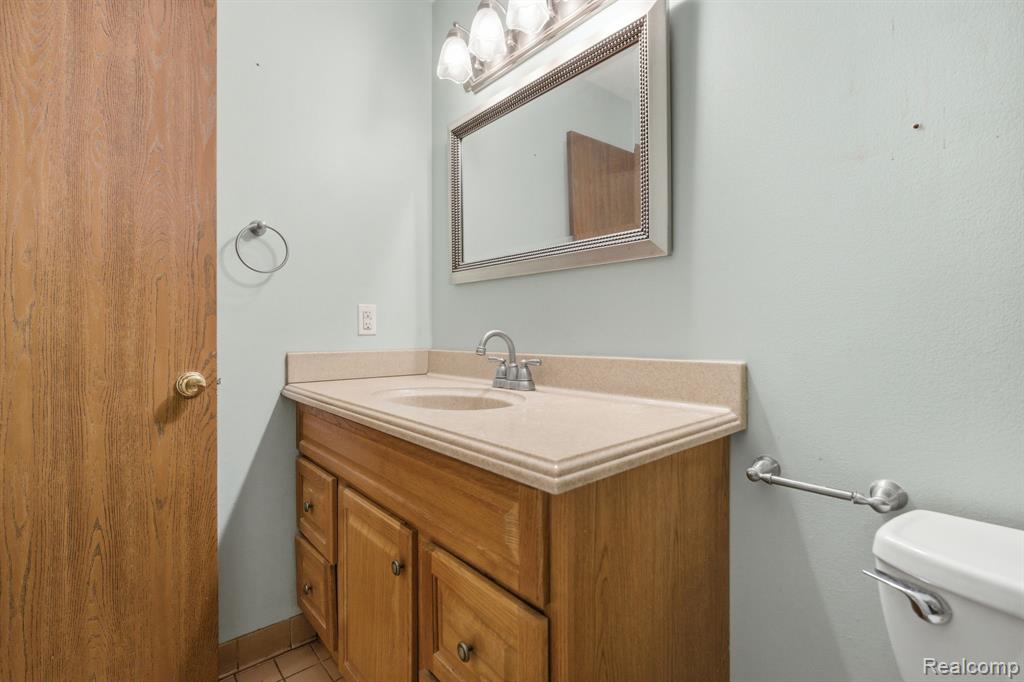 41217 Fortuna Drive E, Clinton Twp, MI 48038 — Photo 18