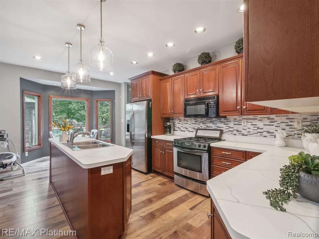 18364 WALNUT Lane, Gregory, MI 48137 — Photo 16