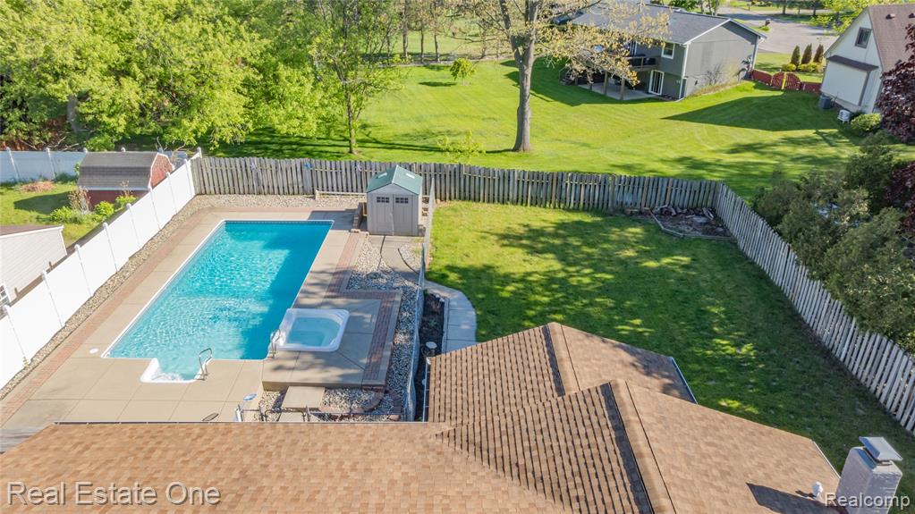 1825 Luneta, Commerce Twp, MI 48382 — Photo 46