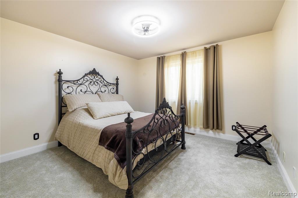 135 Great Pines Drive, Oxford, MI 48371 — Photo 35