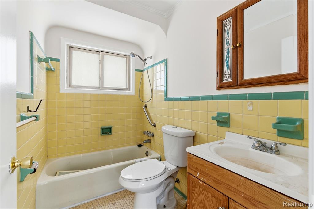 7002 Norborne Avenue, Dearborn Heights, MI 48127 — Photo 12