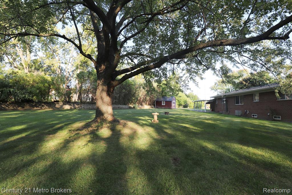 G-3366 W COURT Street, Flint, MI 48532 — Photo 23