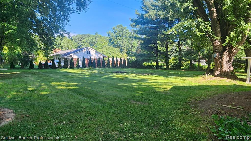 5847 N Lapeer Road, North Branch, MI 48461 — Photo 3