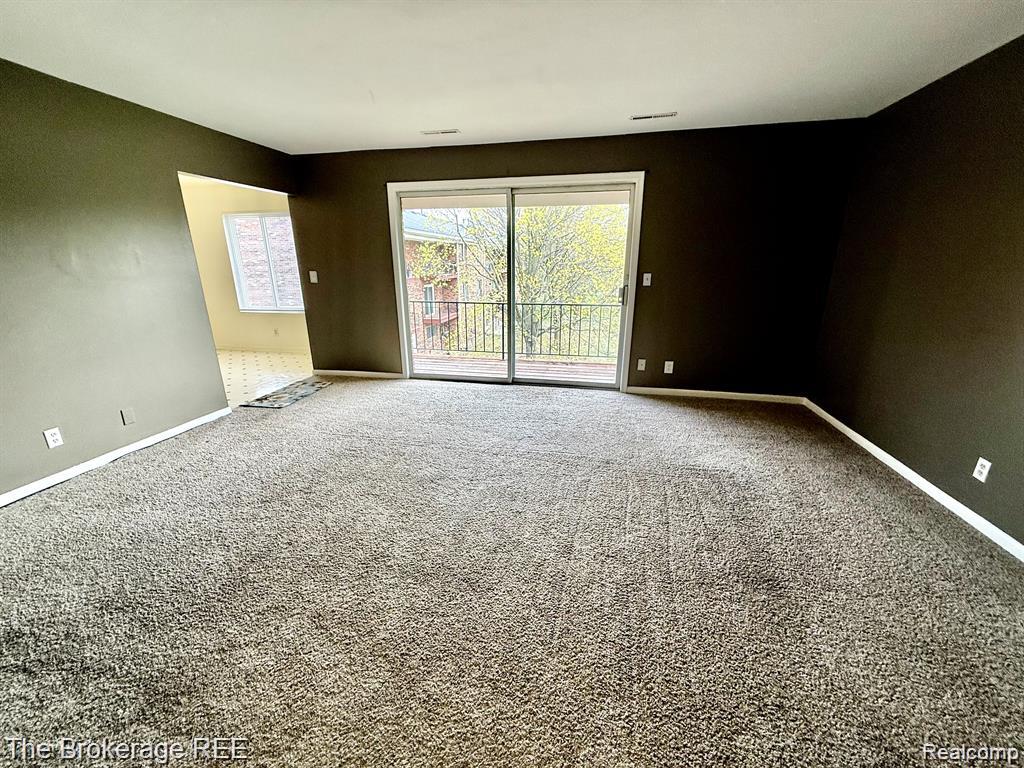 407 W Highland Road, A4, Howell, MI 48843 — Photo 3