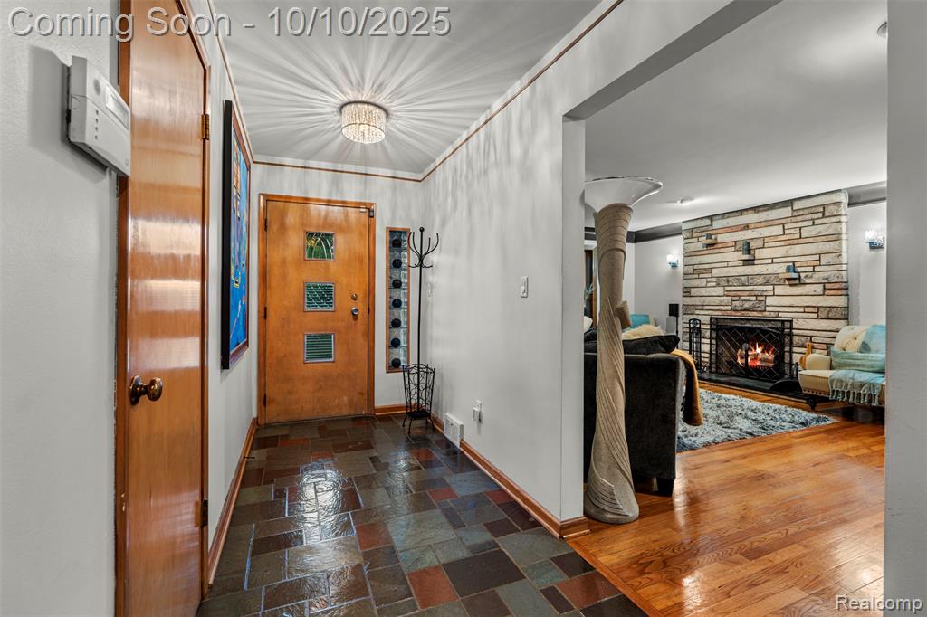 19945 Woodside Street, Harper Woods, MI 48225 — Photo 6