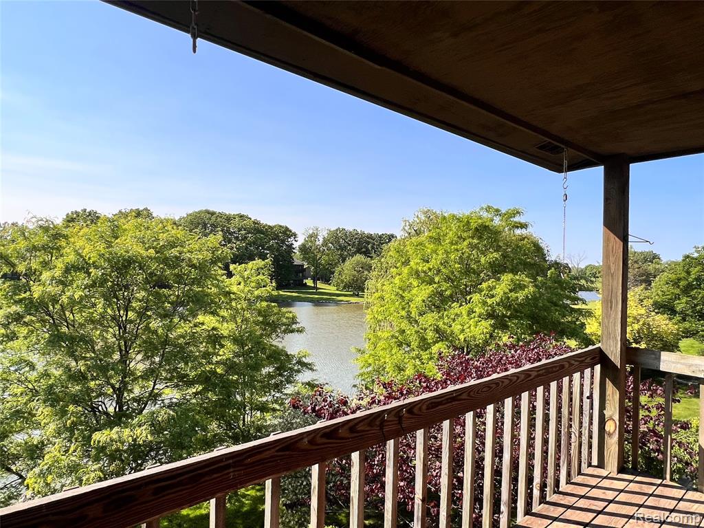 9836 Hawthorne Glen Drive, Grosse Ile, MI 48138 — Photo 26