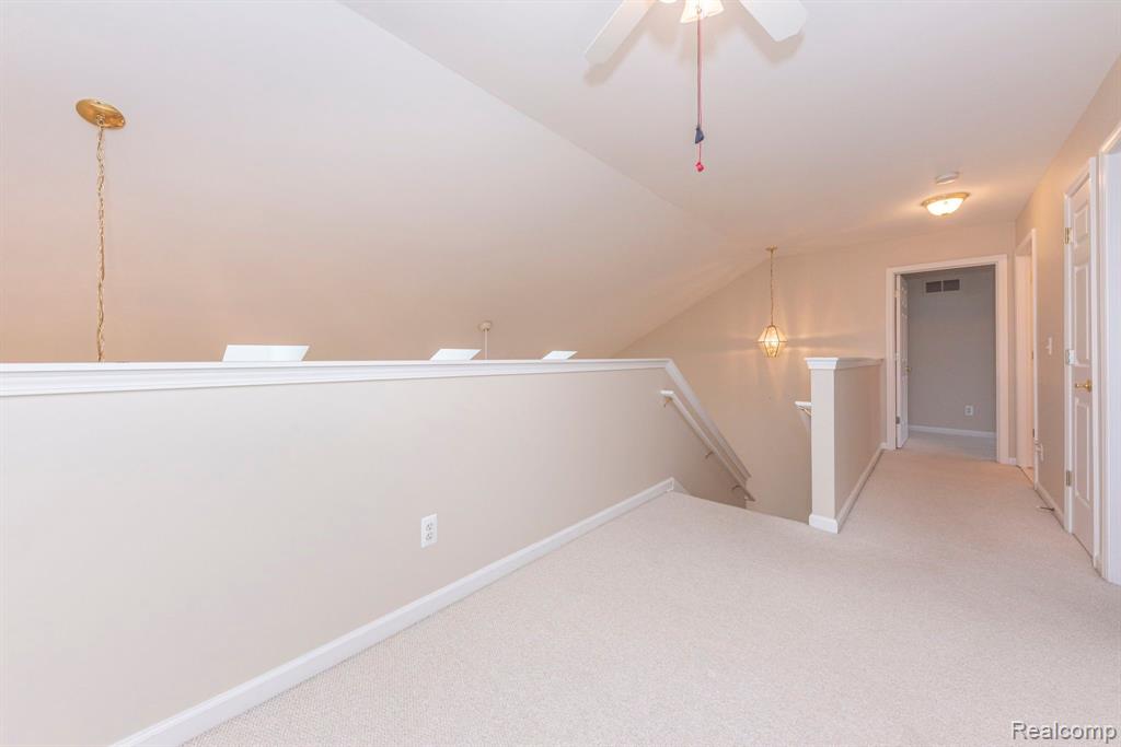 7246 Gateway Drive, West Bloomfield, MI — Photo 43