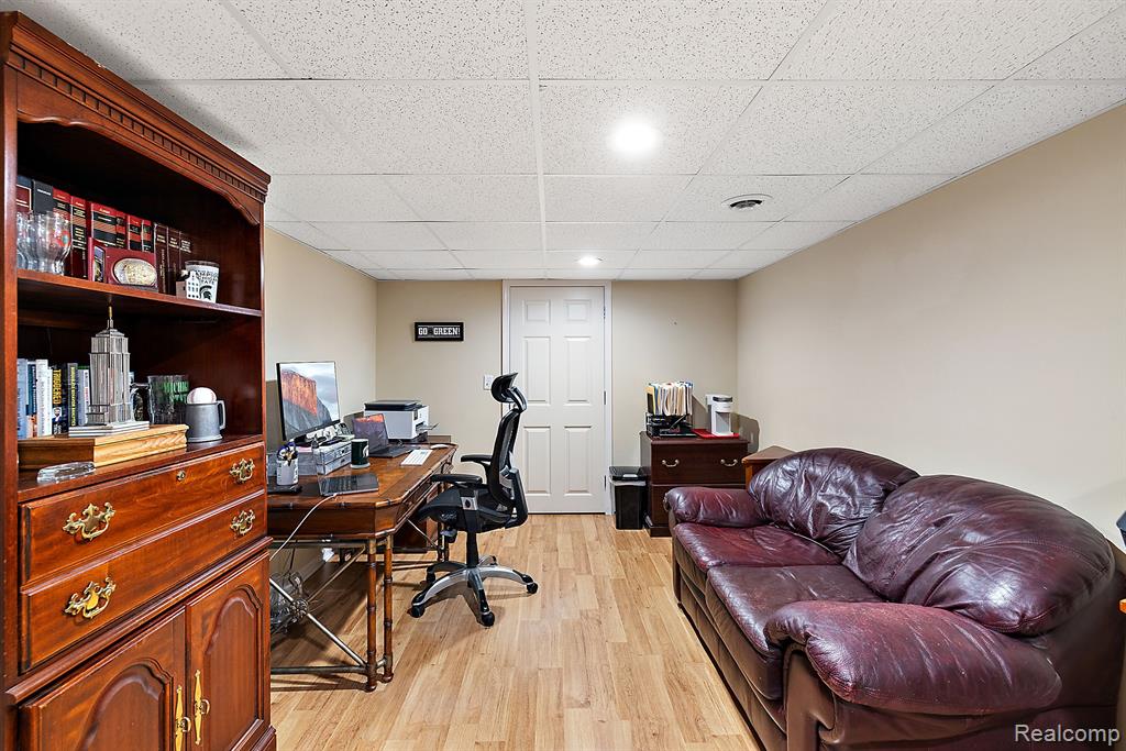 626 WOODSIDE Drive, 62, Milford, MI 48381 — Photo 37