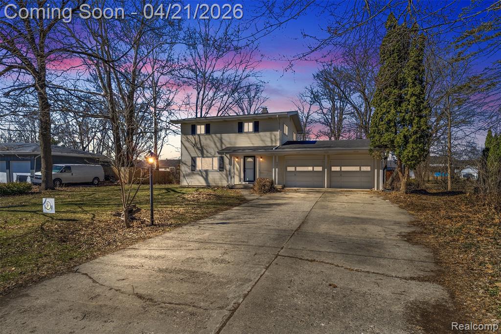 4450 Westway Drive, Swartz Creek, MI 48473 — front exterior