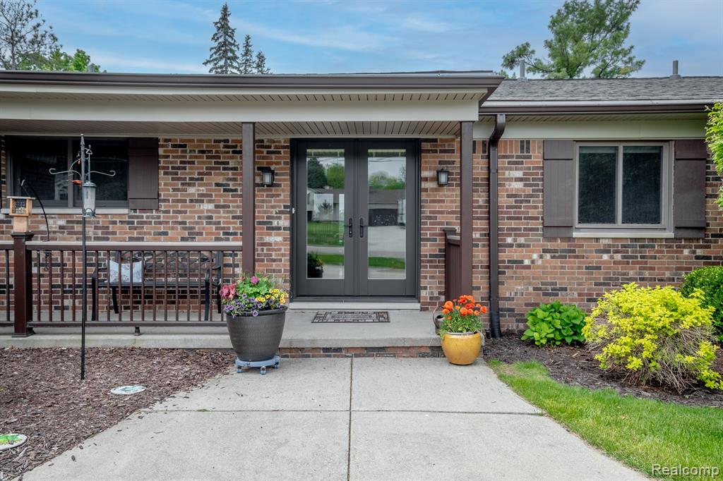 7488 DRIFTWOOD Drive, Fenton, MI 48430 — Photo 30