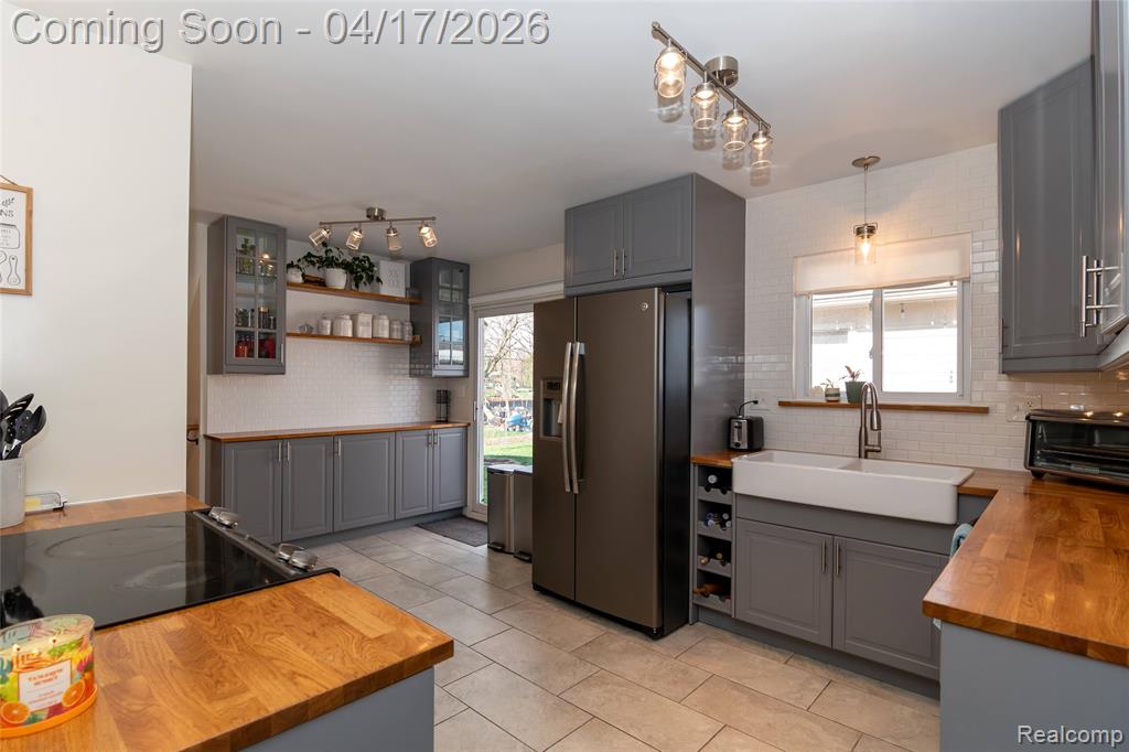 13257 Strong Boulevard, South Rockwood, MI — Photo 16