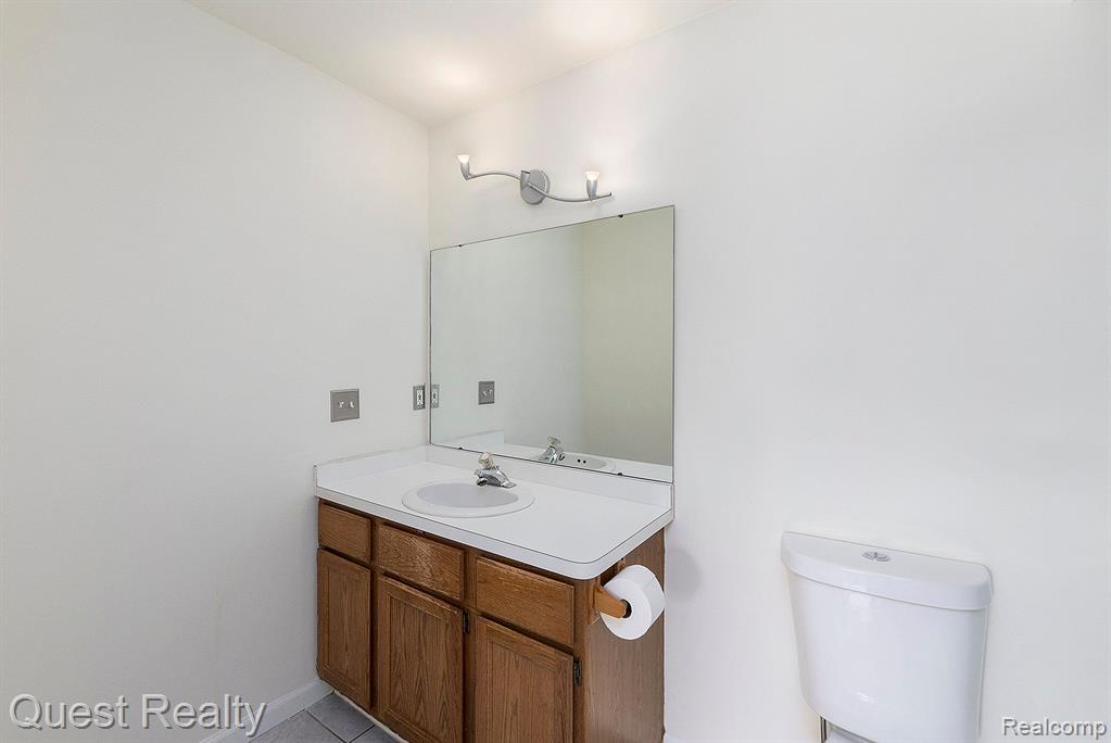 108 MAPLEGROVE Drive, Clawson, MI — Photo 13